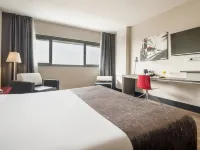 Ilunion Barcelona Hotels in der Nähe von Strand Platja de Bogatell