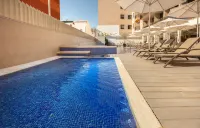 Hotel RH Vinarós Aura فنادق في Baix Maestrat