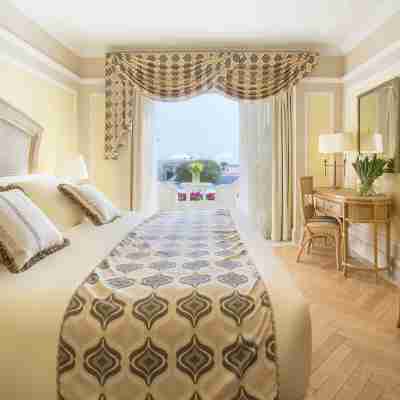 The Regency Hotel Kuwait Rooms