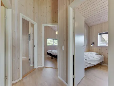 "Iorund" - 550m from the Sea Hotels near Årø vest strand