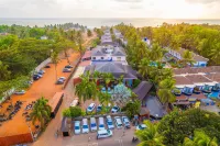 O Hotel Goa, Candolim Beach - Parkplatz