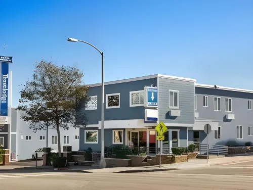 SureStay Hotel by Best Western Santa Monica - parking