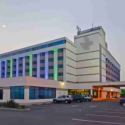 Travelodge by Wyndham Avenel Woodbridge Hotel Exterior