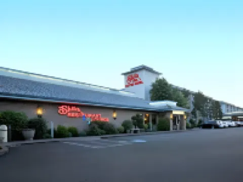 Sojourn Suites Portland Airport