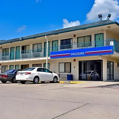 Studio 6 Lafayette, la – I-10 & I-49 N Hotels near Moore Park