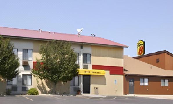 Super 8 by Wyndham Luverne I90