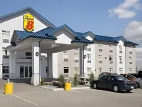 Super 8 by Wyndham Fort Saskatchewan Hotels in der Nähe von Fort Heritage Precinct