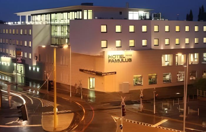 Hotel Famulus