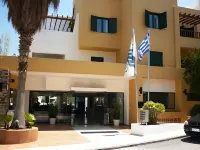 Elmi Beach Hotel & Suites - spa