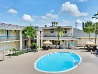 Carmel Inn and Suites Thibodaux Hotels in Thibodaux