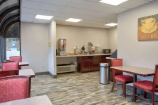 Days Inn by Wyndham Harriman