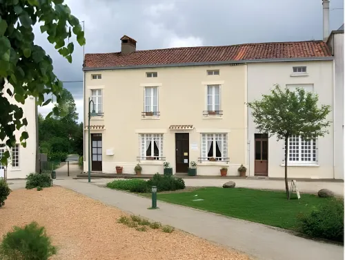 Chambres d'Hôtes Bienvenue Hotels in Loge-Fougereuse