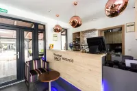 Waterfront Lodge - bar