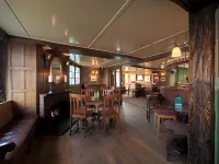 The Red Lion Hotel - breakfast