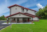 Red Roof Inn Mansfield Hotels in Bellville