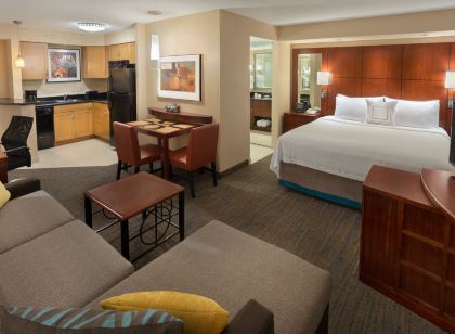 Residence Inn by Marriott Toronto Downtown / Entertainment District