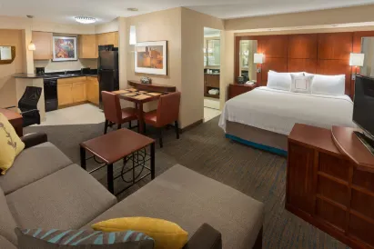 Residence Inn by Marriott Toronto Downtown / Entertainment District