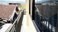 Griya Pradipa Syariah Near Balai Kota Batu Mitra RedDoorz