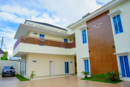 RedDoorz Syariah Near Universitas Islam Riau Отели в г. Siak Hulu