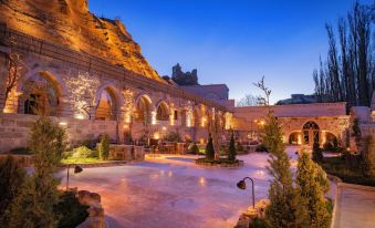 Sur Cave Hotel