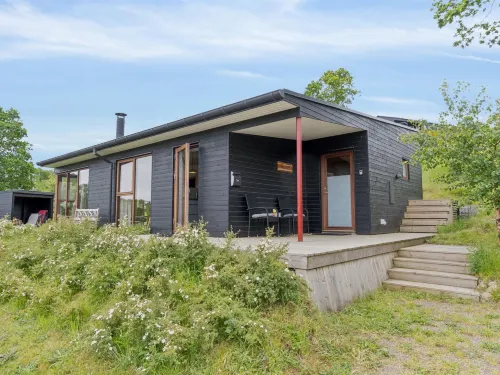 "Eila" - 400m from the Sea