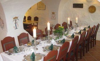 Grand Bar As - Housity