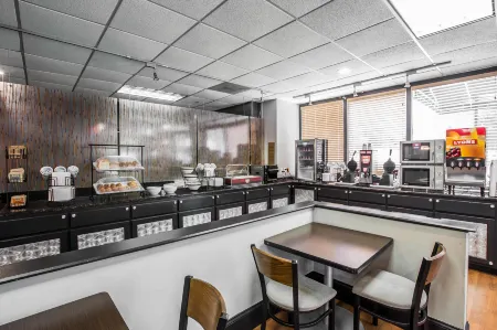 Best Western Plus Greenville I-385 Inn  Suites
