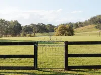 Moraea Farm, Berry - by Linnaeus Collection (Previously Far Meadow Cottage) ベリーのホテル