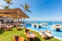 Playa Los Arcos