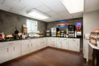 Super 8 by Wyndham Windsor/Dougall