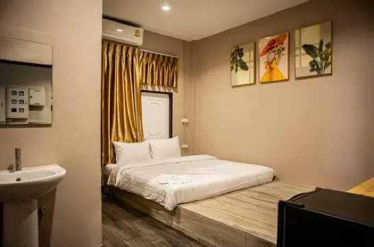 มิกิ เฮาส์