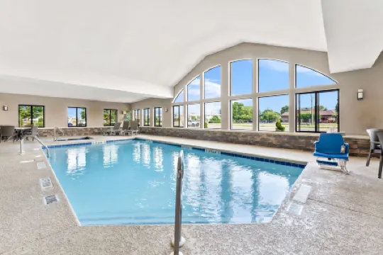 Comfort Suites Near Robins Air Force Base