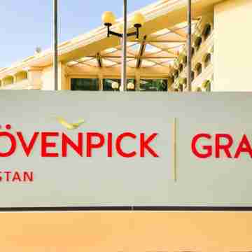 Mövenpick Grand Al Bustan Dubai Hotel Exterior