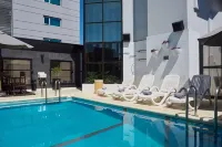 Ramada by Wyndham Buenos Aires Centro - สระว่ายน้ำบนดาดฟ้า