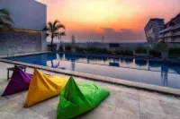 The Square Universitas Petra Water Heater WiFi 2G Hotels in Wonocolo