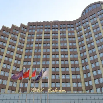 卡魯姆酒店 鄰近科納克里大清真寺的酒店