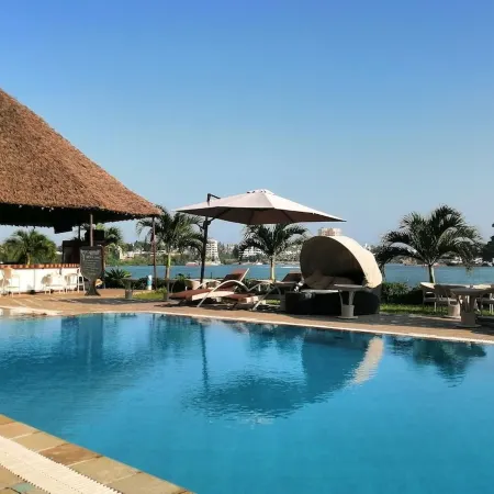 CityBlue Creekside Hotel & Suites