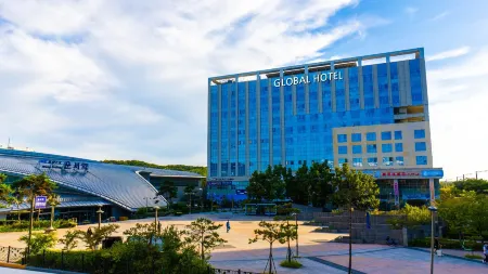 Incheon Airport Global Hotel & Suites (Unseo Station)