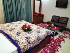 Cosy inn Near Millennium Mall