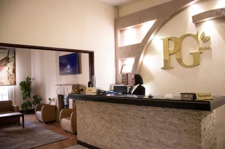 Paradise Boutique Hotel Отели рядом с достопримечательностью «Sha'ar Hashamayim Synagogue»