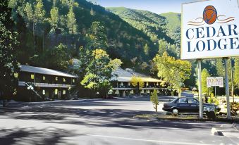 Cedar Lodge