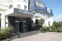 Trouville Bournemouth - OCEANA COLLECTION - 駐車場