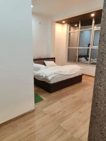 HOTEL ANAYAA FAIRVIEW Отели рядом с достопримечательностью «KHATU SHYAM JI»