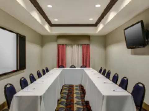 Hampton Inn Thomson Hotels in Thomson