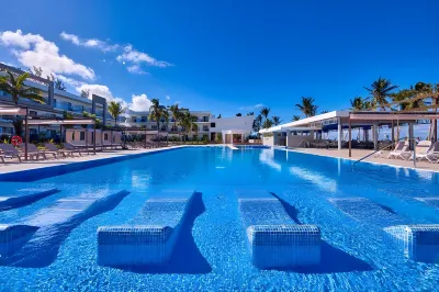 Riu Palace Mauritius - All Inclusive - Adults Only Hoteles cerca de Seven Coloured Earth in Chamarel