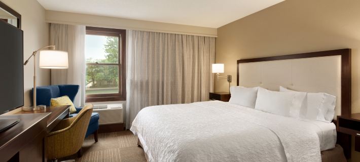 Hampton Inn & Suites Springdale Hotels in Washington County