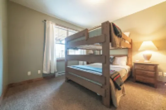 Tranquility Just Minutes From Big Sky Resort!