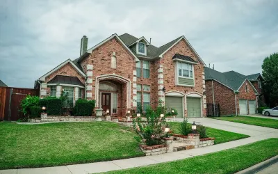 Spacious house just under 4000sqft 15 minutes from cowboys and rangers stadiums. Hotel in zona Parkhill Park