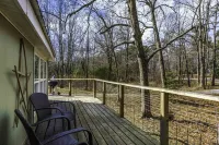 WHITETAIL on the PARKWAY w/ HOT TUB...named WHITETAIL for a reason .....