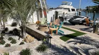 Bayfront 2 Bedroom with Private Dock and Beach Access Riley's Retreat